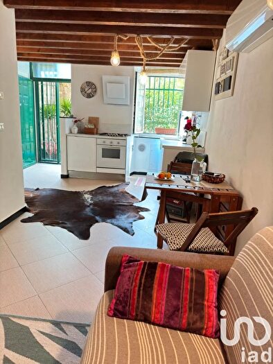 Appartamento trilocale in vendita in Via al Mare, Genova