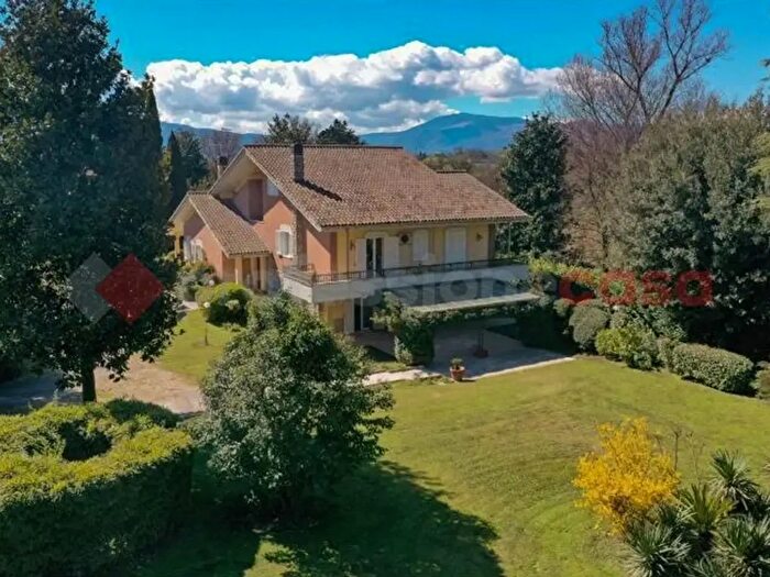 Casa con 10 locali in vendita in Anagni Snc, Anagni