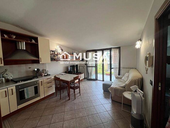 Appartamento bilocale in affitto in Via San Francesco dAssisi, Busnago