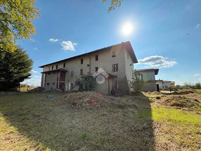 Casa monolocale in vendita in Via S Fermo, Brembate