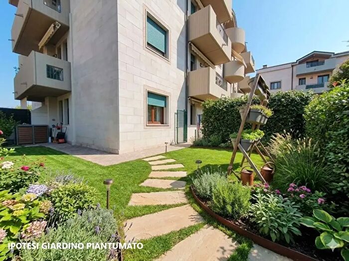 Appartamento trilocale in vendita in Selvazzano Dentro