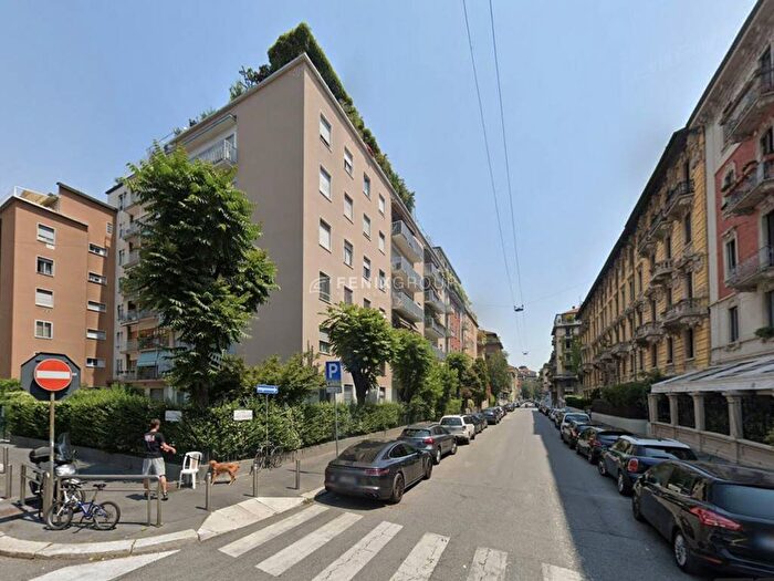 Appartamento bilocale in affitto in Via Goldoni, Indipendenza, Milano