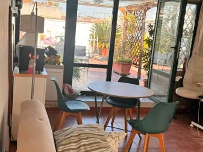 Appartamento bilocale in affitto in Via Guglielmo Melisurgo, Napoli