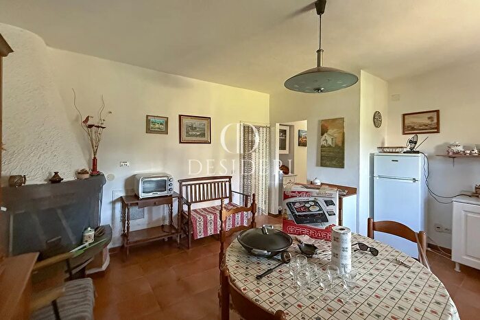 Appartamento trilocale in vendita in Via Amiatina Scansano, Scansano