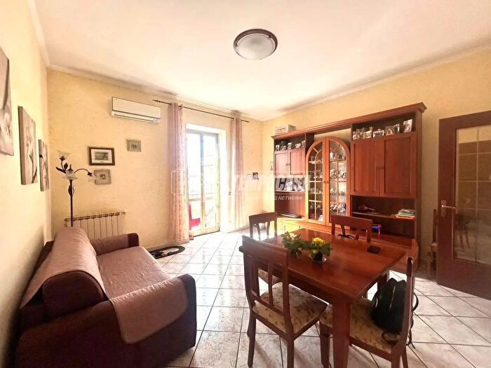 Appartamento trilocale in vendita in Roma