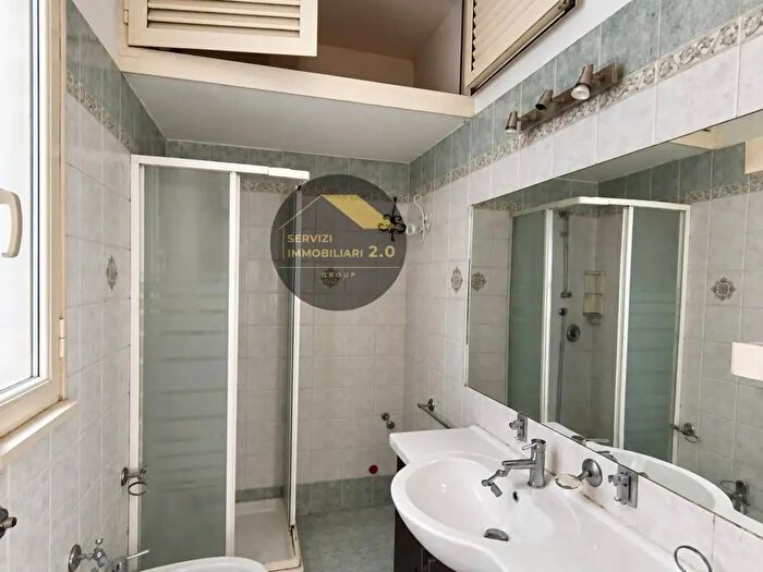 Appartamento trilocale in vendita in Via Luigi Vittorio Bertarelli, Roma