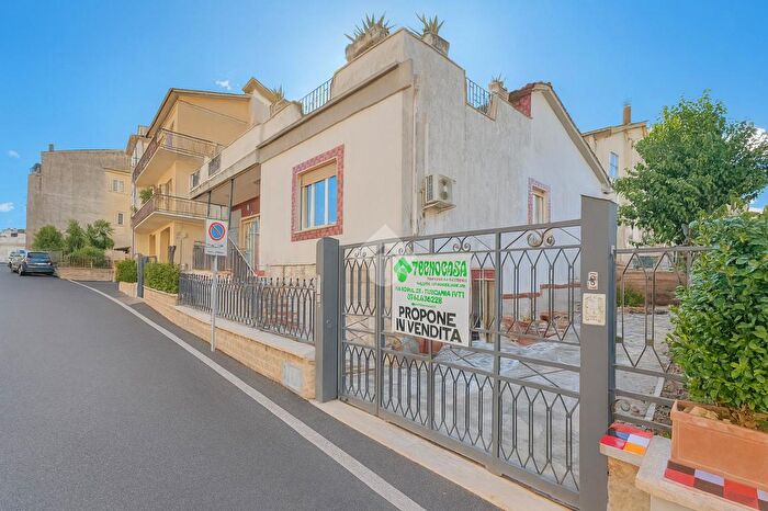 Appartamento con 5 locali in vendita in Via Armando Diaz, Tuscania