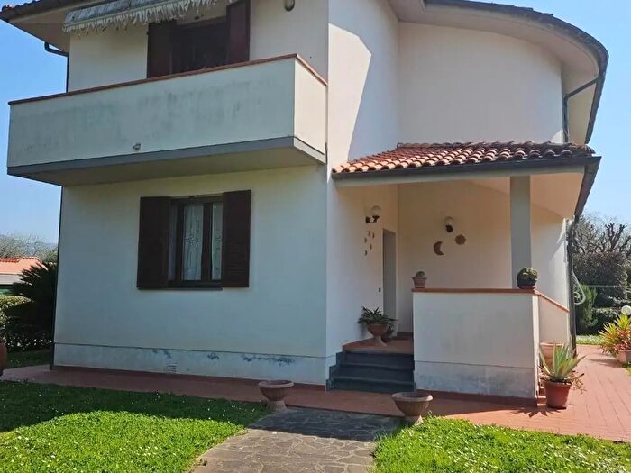 Casa con 5 locali in vendita in Pisa