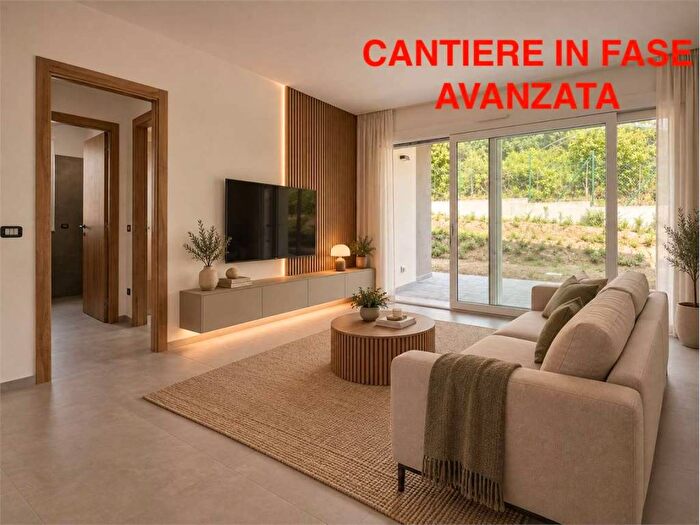 Appartamento trilocale in vendita in Via Clemente Larghi, Bregnano