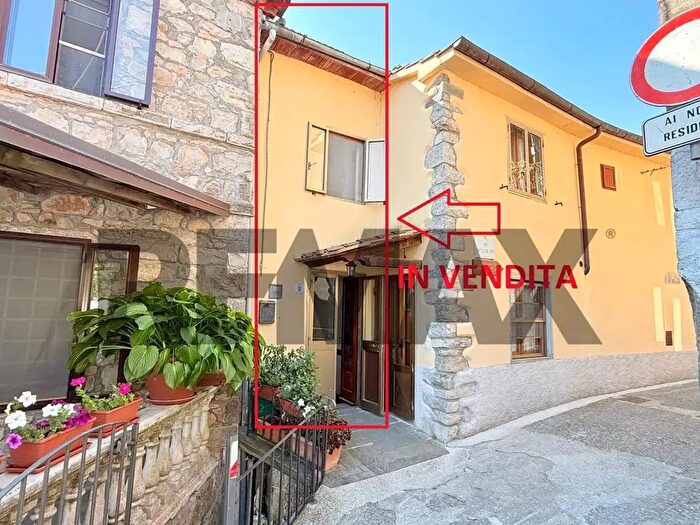 Casa quadrilocale in vendita in Bagni Di Lucca