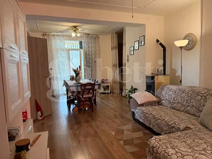 Appartamento con 5 locali in vendita in Gavorrano