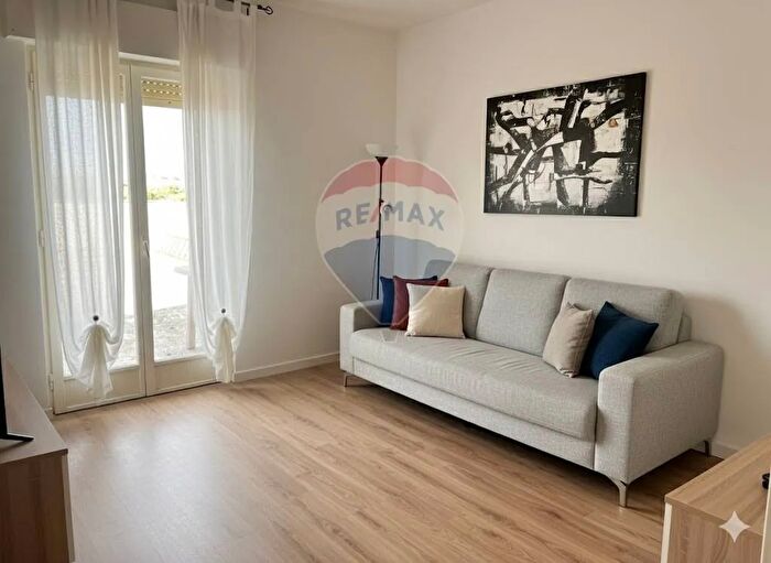 Appartamento trilocale in vendita in Via Carrubbelle, Ragusa