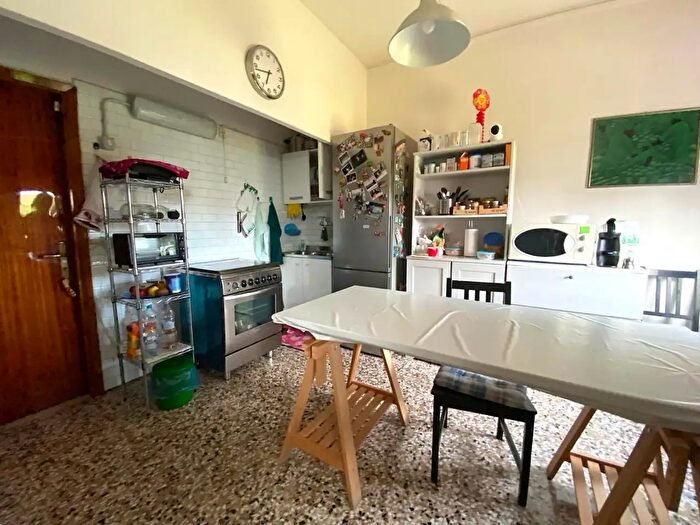Casa con 8 locali in vendita in Martellago