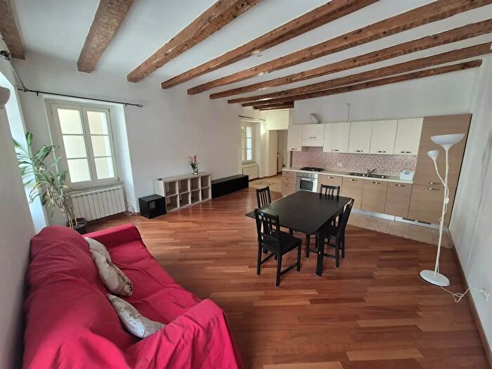 Appartamento bilocale in affitto in Piazza Cavana, Trieste