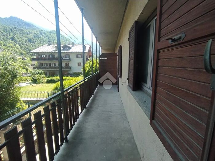 Appartamento con 5 locali in vendita in Via Corrado Gex, Arvier