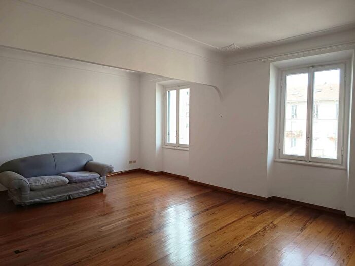 Appartamento trilocale in affitto in Corso Lodi, Porta Romana Medaglie d'Oro, Milano