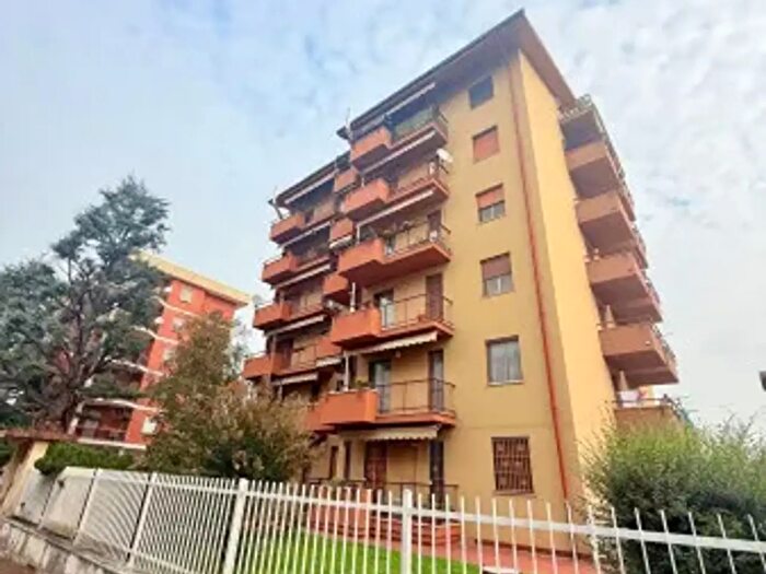 Casa trilocale in vendita in Via Boves, Alessandria