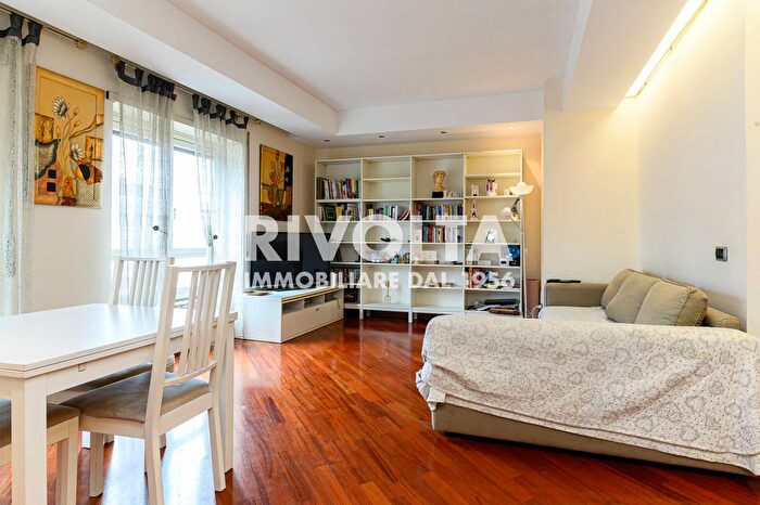 Appartamento trilocale in vendita in Via Majorana, Roma