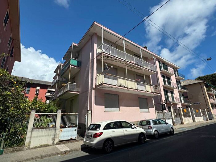 Appartamento trilocale in affitto in Via Val di Canepa, Centro, Sestri Levante