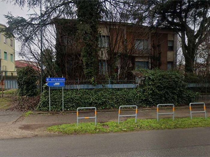 Casa con 6 locali in vendita in Piazzale Europa, Centro, Vescovato