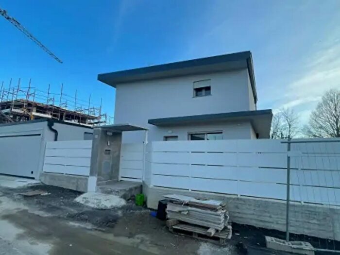 Casa quadrilocale in vendita in Via Maggio, Briosco