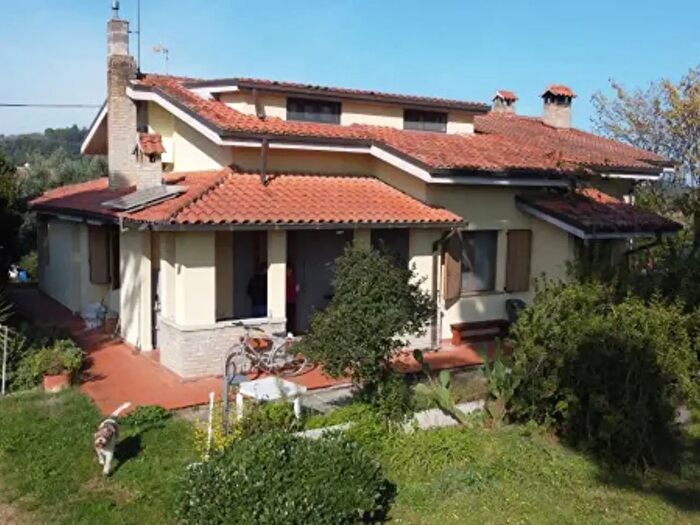 Casa con 6 locali in vendita in Via Trentesima Strada, Fano