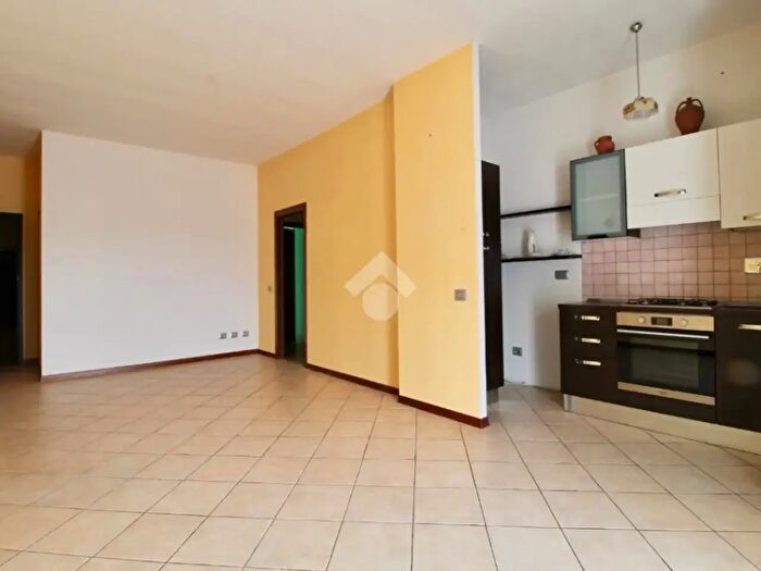 Appartamento trilocale in vendita in Via Emilia allOspizio, Reggio Emilia