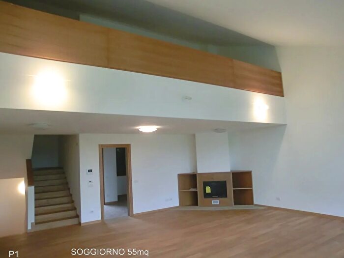 Casa con 15 locali in vendita in Via Abate Geroldo, Manzano