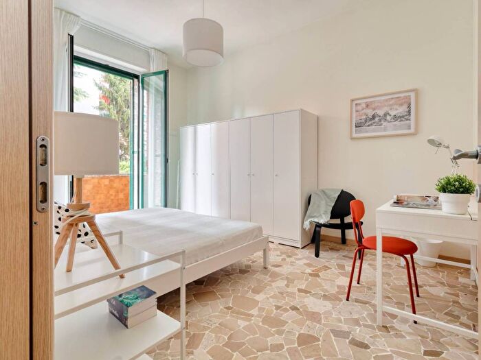 Appartamento trilocale in affitto in Via Privata Piero Martinetti, Piazzale Siena, Milano