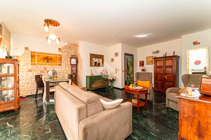 Appartamento quadrilocale in vendita in Via Michelangelo, Grugliasco