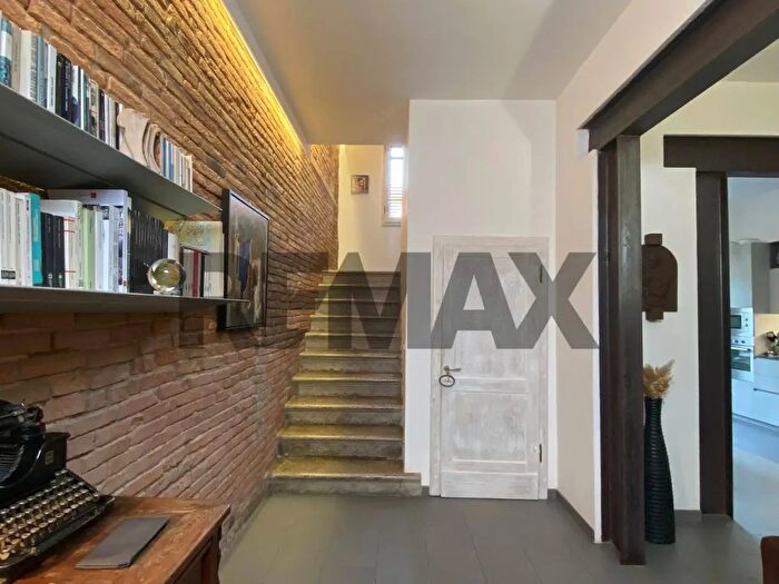 Casa con 6 locali in vendita in Follonica