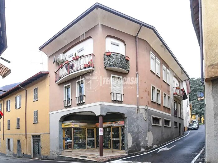 Appartamento in vendita in Via Roma, Ponte Lambro