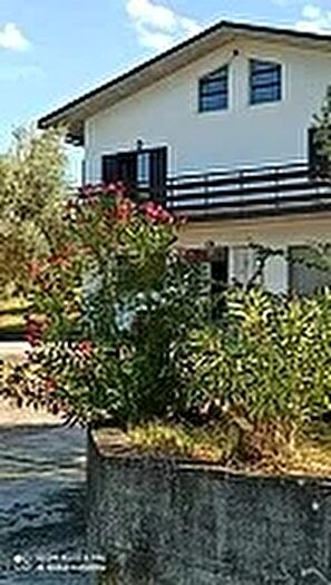 Casa con 7 locali in vendita in Rapino