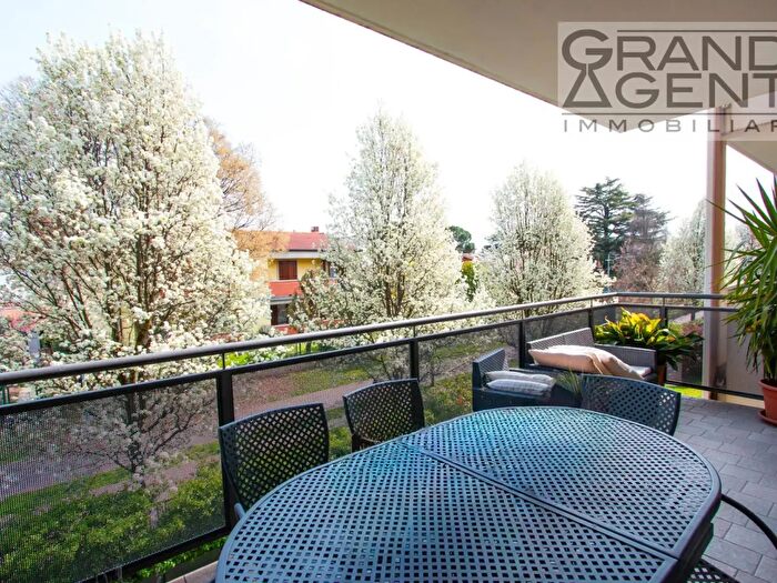 Appartamento quadrilocale in vendita in Via Pra Lungo b, Verona