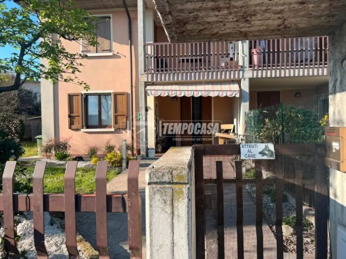 Casa con 5 locali in vendita in Via Falcone Borsellino, Castrezzato
