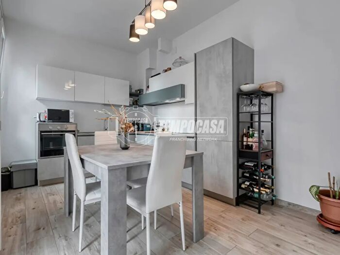 Appartamento trilocale in vendita in Via Riccoboni Luigi, Bologna