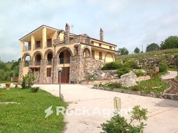 Casa con 6 locali in vendita in Via Mascioni, Castel Campagnano