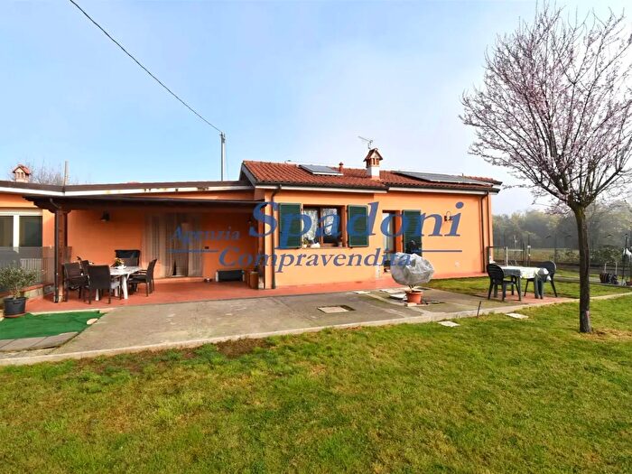 Casa con 6 locali in vendita in Buggiano