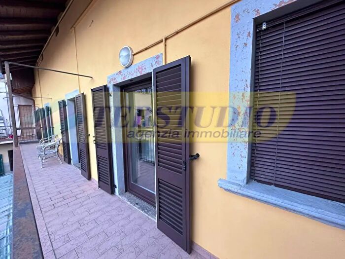 Appartamento trilocale in vendita in Via Sant' Antonio, Caprino Bergamasco