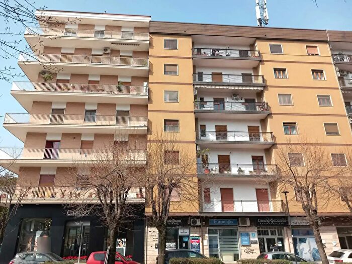 Appartamento con 5 locali in vendita in Viale della Resistenza, Rende