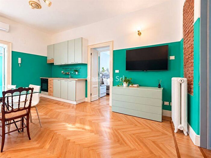 Appartamento bilocale in affitto in V Piero della Francesca, Sempione, Milano