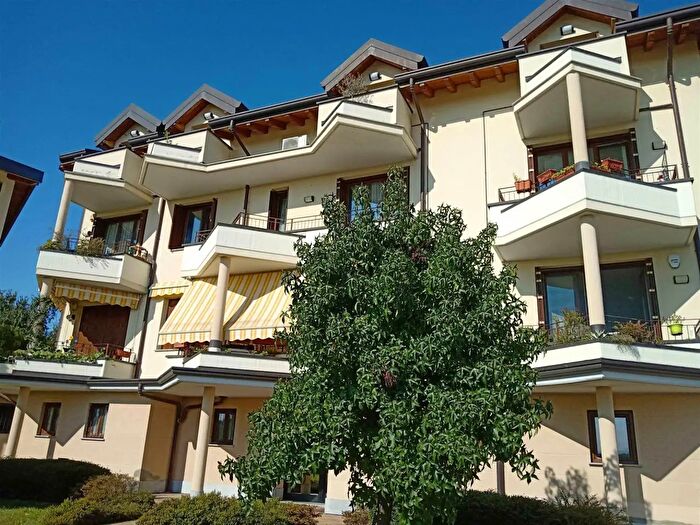 Appartamento bilocale in vendita in Via Arno, Ferno