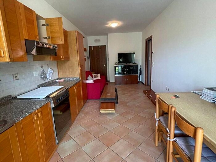 Appartamento trilocale in affitto in Via Roma, Centro, Valdobbiadene