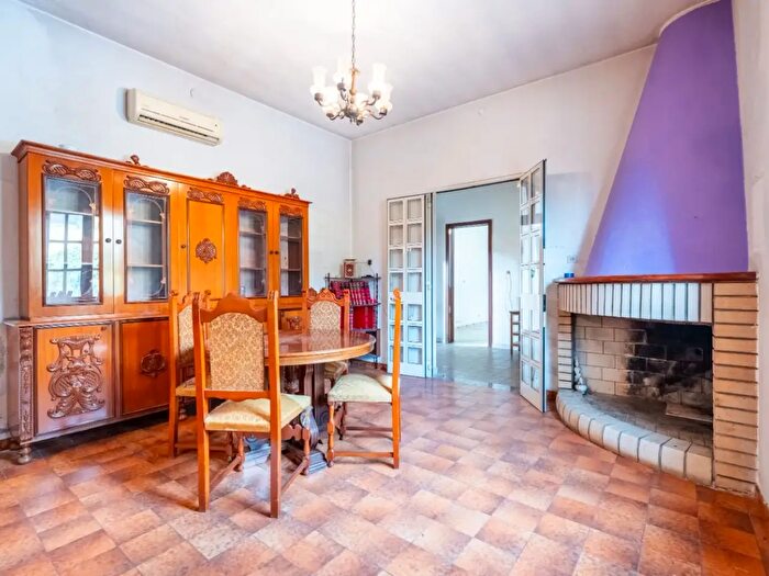 Casa con 5 locali in vendita in Via Giuseppe Mazzini, Capoterra