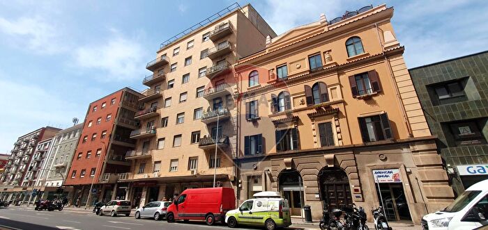 Appartamento con 7 locali in vendita in Cagliari