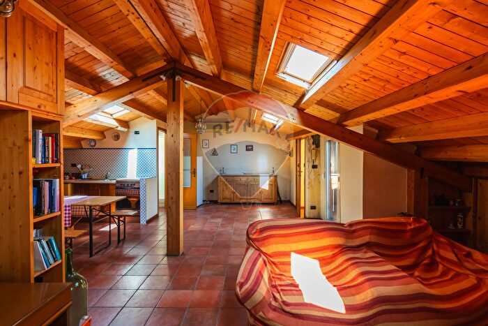 Appartamento bilocale in vendita in Via Madonna della Scala, Paterno