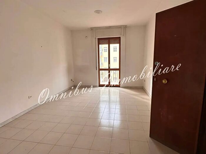 Appartamento con 5 locali in vendita in Via Testi, Foggia