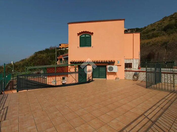 Casa trilocale in vendita in Via Olimpia, Agropoli