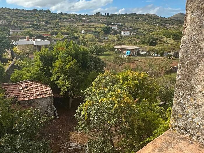 Casa quadrilocale in vendita in Via del Colle, Gaeta