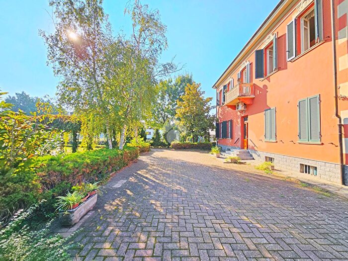 Case in Vendita e in Affitto - 2